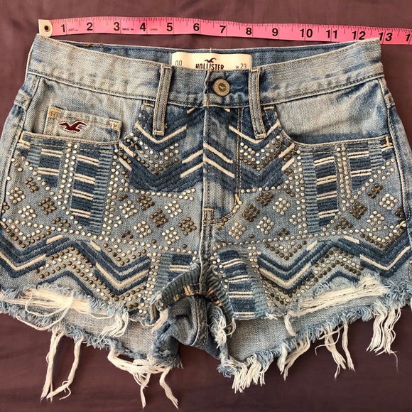 Bundle - 2 Hollister shorts in 00 - Picture 11 of 16